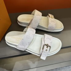 Louis Vuitton Slippers